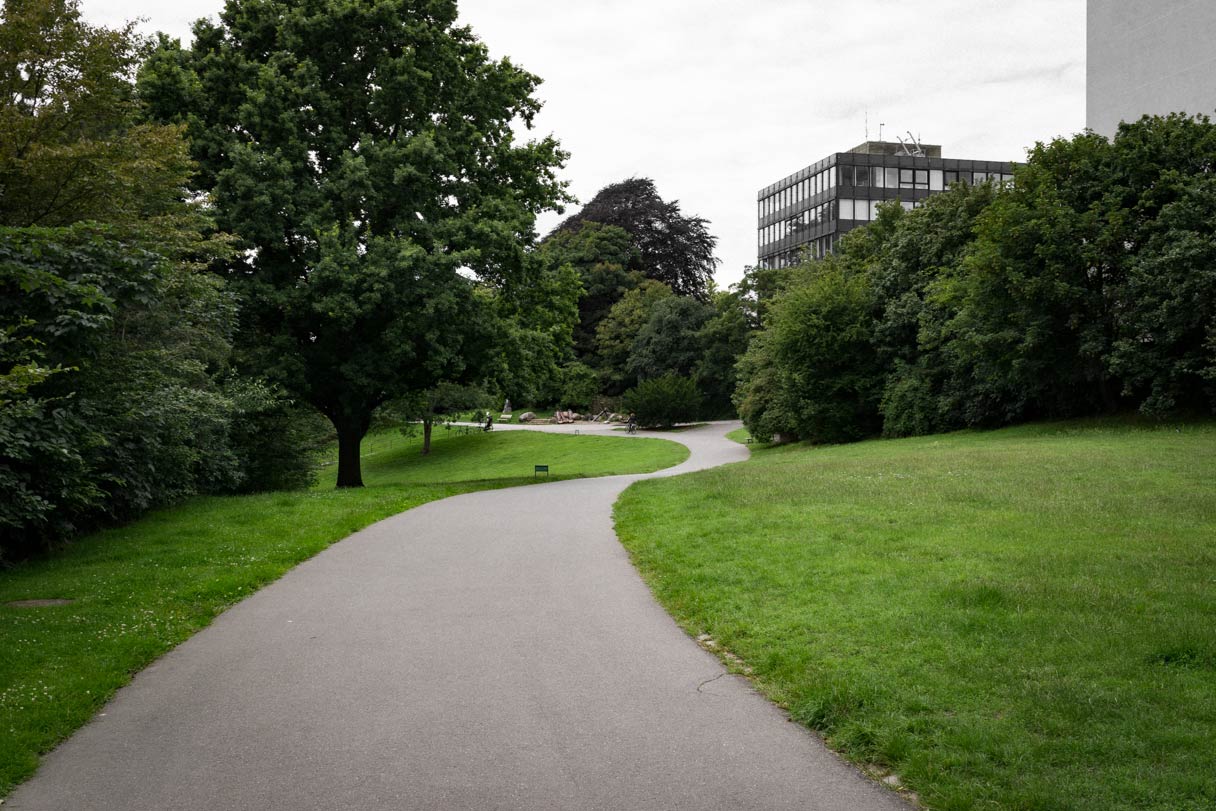 Altonaer Balkon — Youth Lagoon Surfskate and Skateboard Spot Hamburg