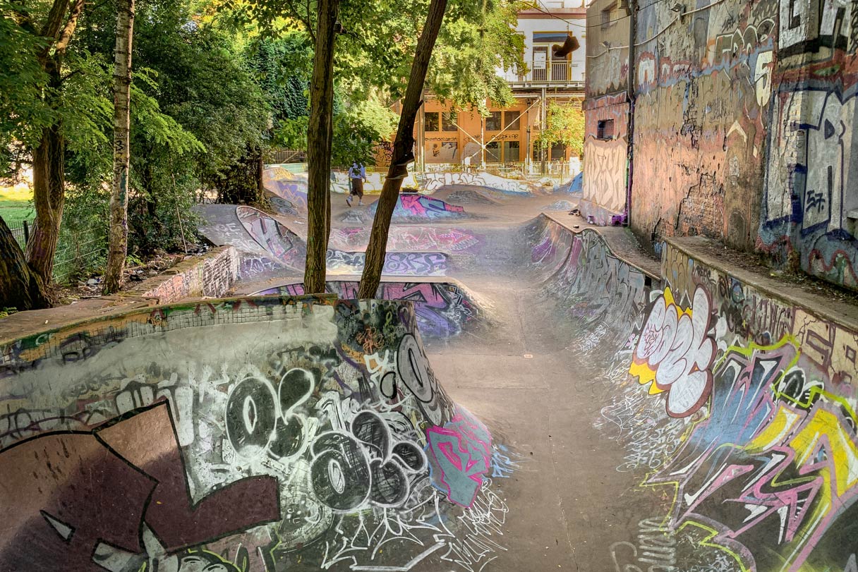 Florapark — Youth Lagoon Surfskate and Skateboard Spot Hamburg