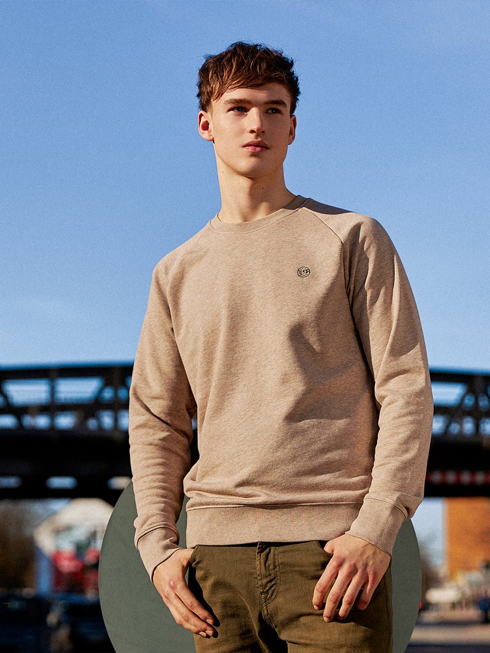 Central — Men's Sweatshirt - Youth Lagoon