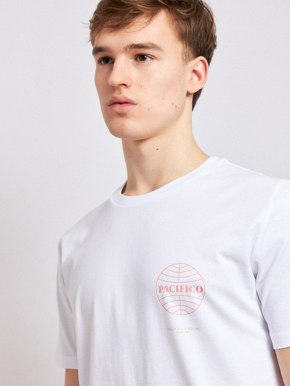 Daku — Men's T-Shirt - Youth Lagoon